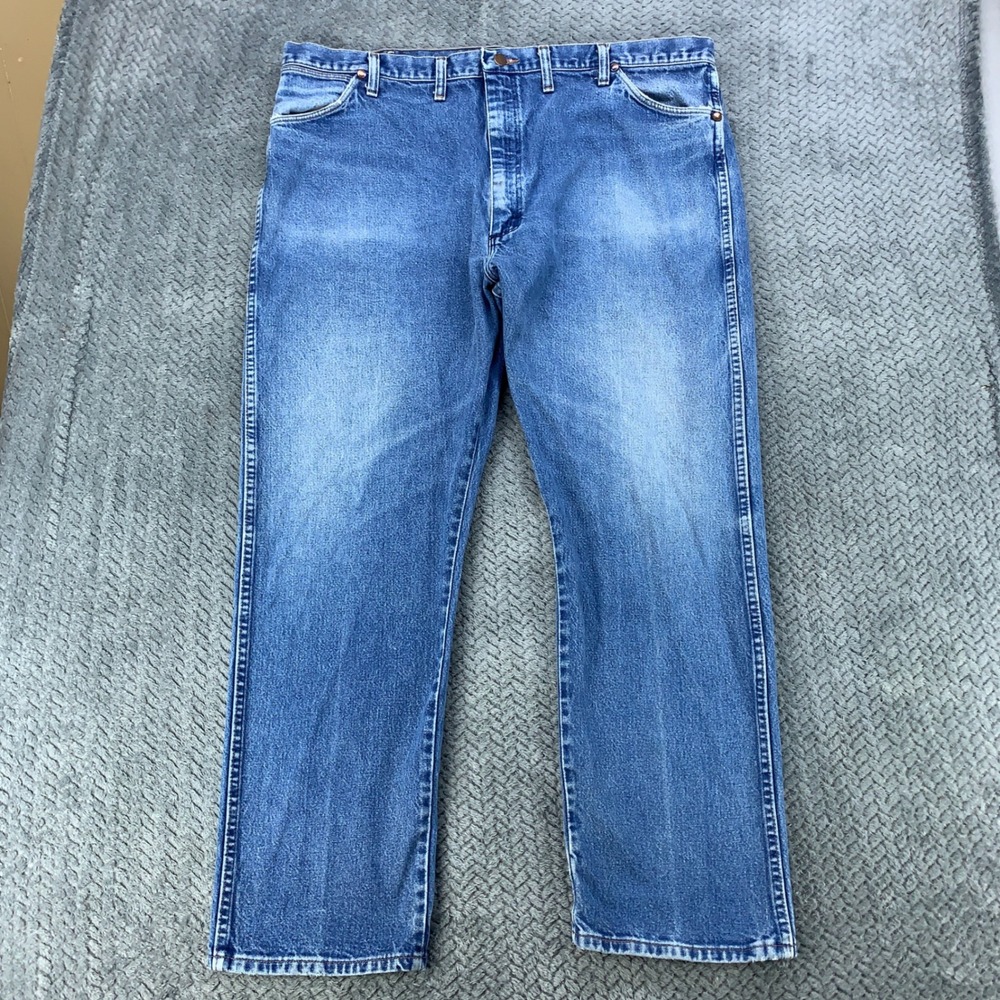 Wrangler Jeans Mens 41x29 Blue Distressed Straight Leg Denim Faded Cotton